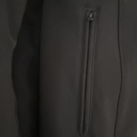 The North Face Black Ski Jacket for Ultimate Winter Performance - Picture 9 of 16